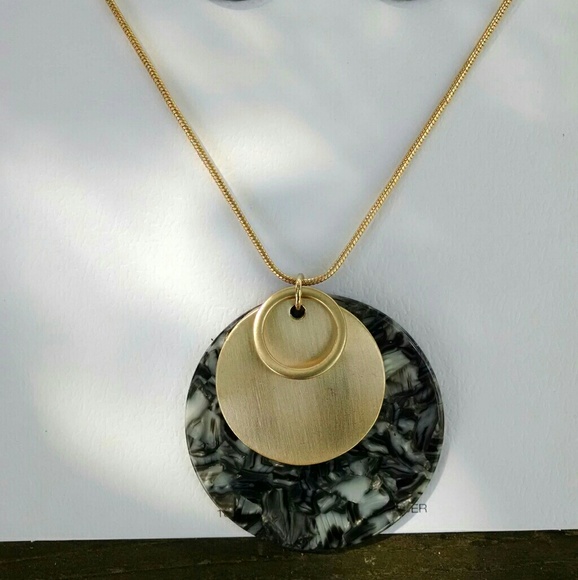 Statement Necklace & Earring Set - Picture 4 of 4